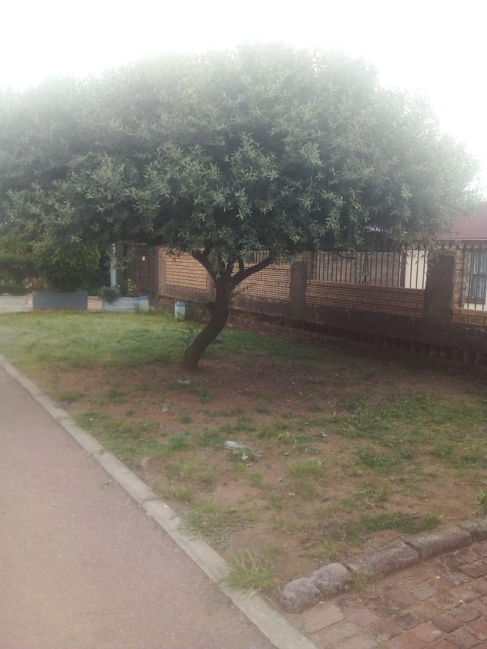 Modern 2 Bedroom house for sale in Ga-Rankuwa zone 16